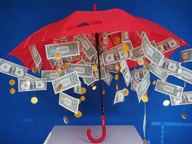 peníze pod deštníkem